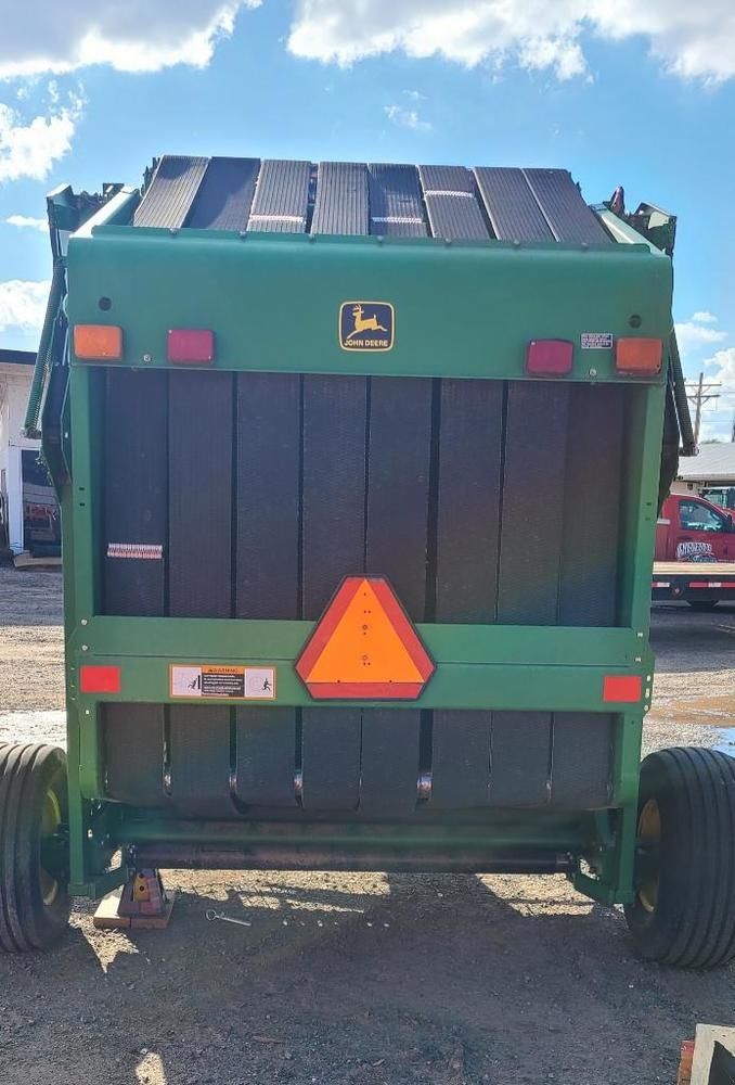 John Deere Baler 566